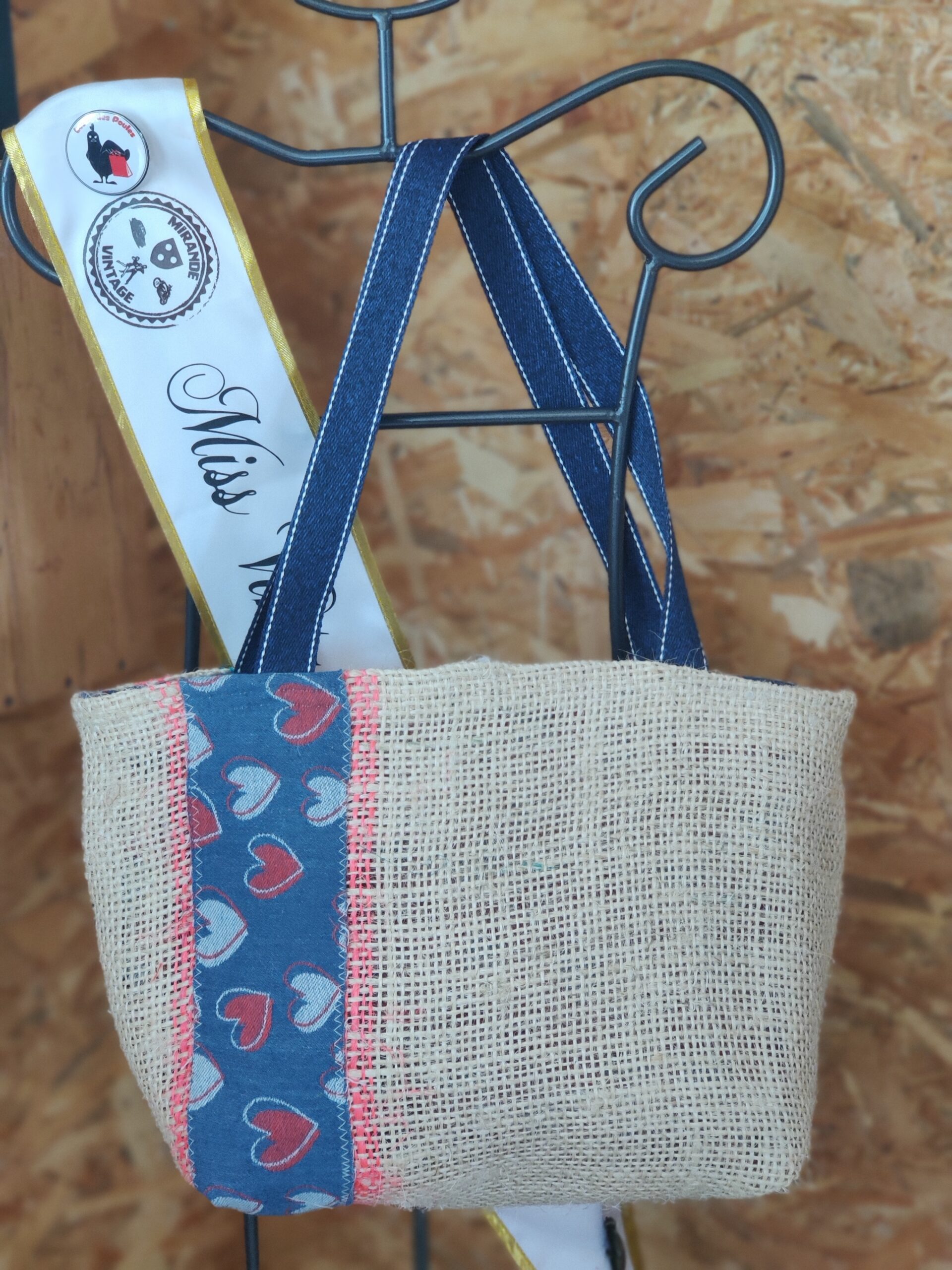 sac fait main en toile de jute de café recyclé unique les belles poules