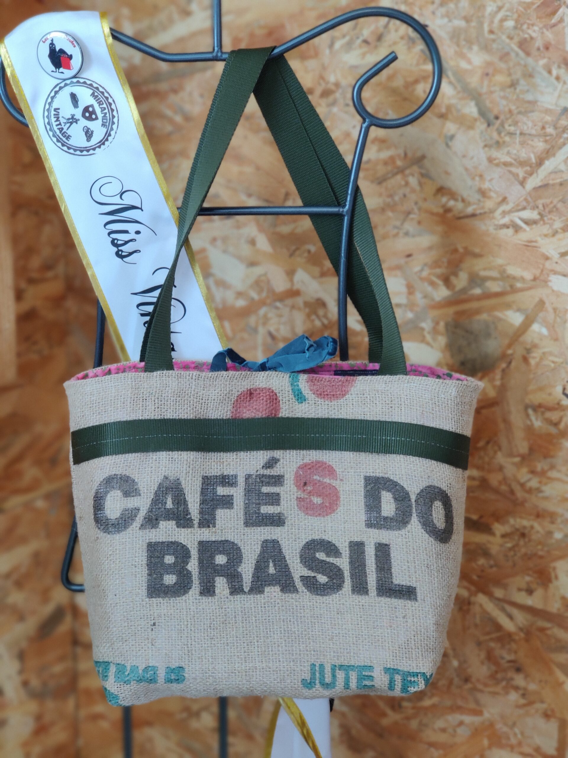 sac shopping fait main en toile de jute de café recyclé unique les belles poules