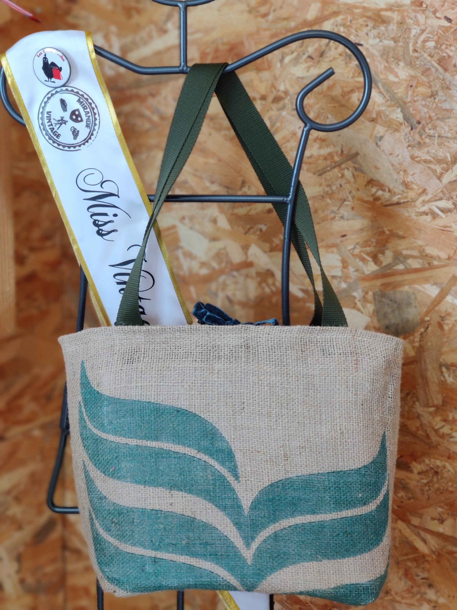 sac shopping fait main en toile de jute de café recyclé unique les belles poules