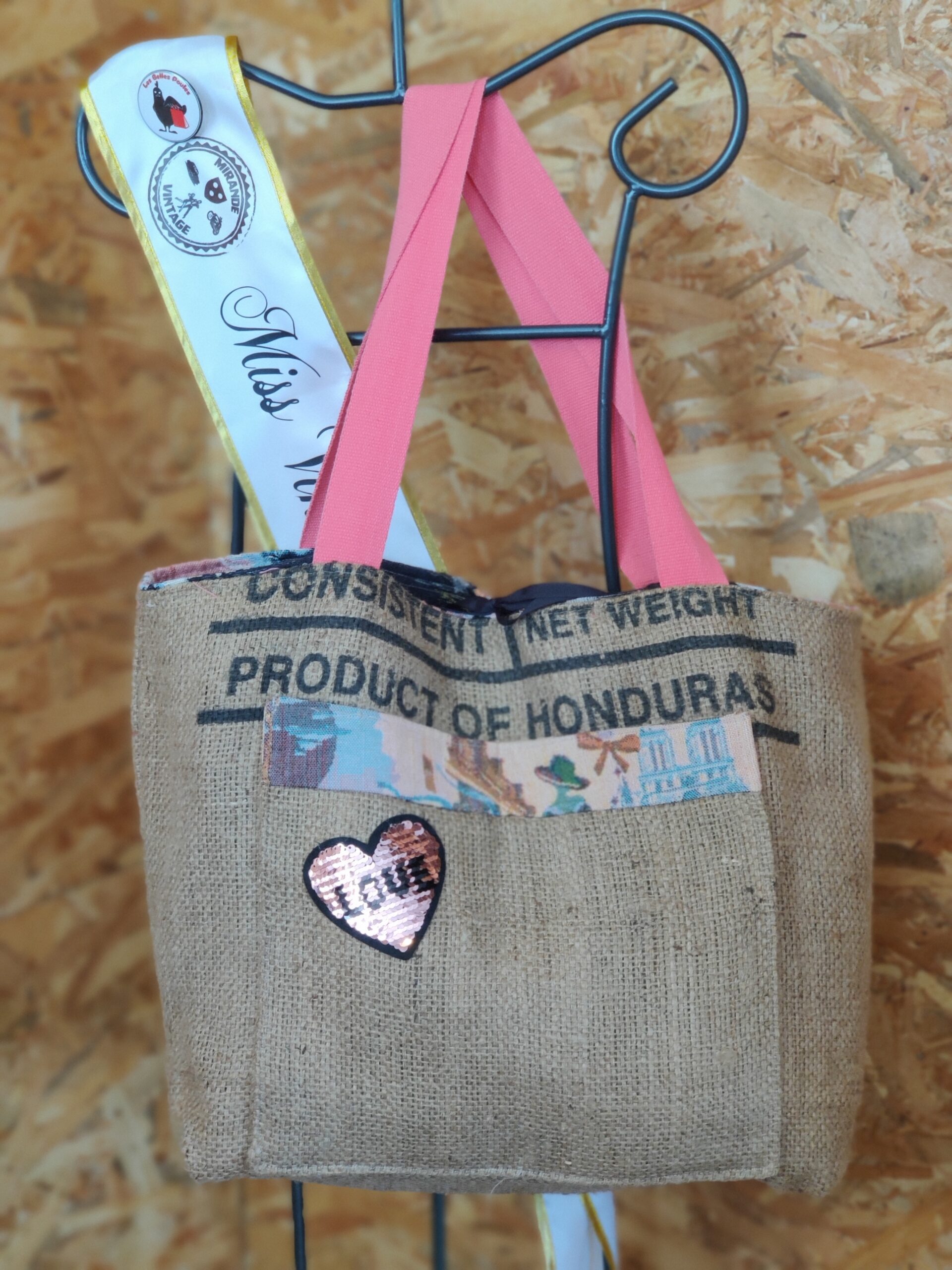 sac shopping fait main en toile de jute de café recyclé unique les belles poules