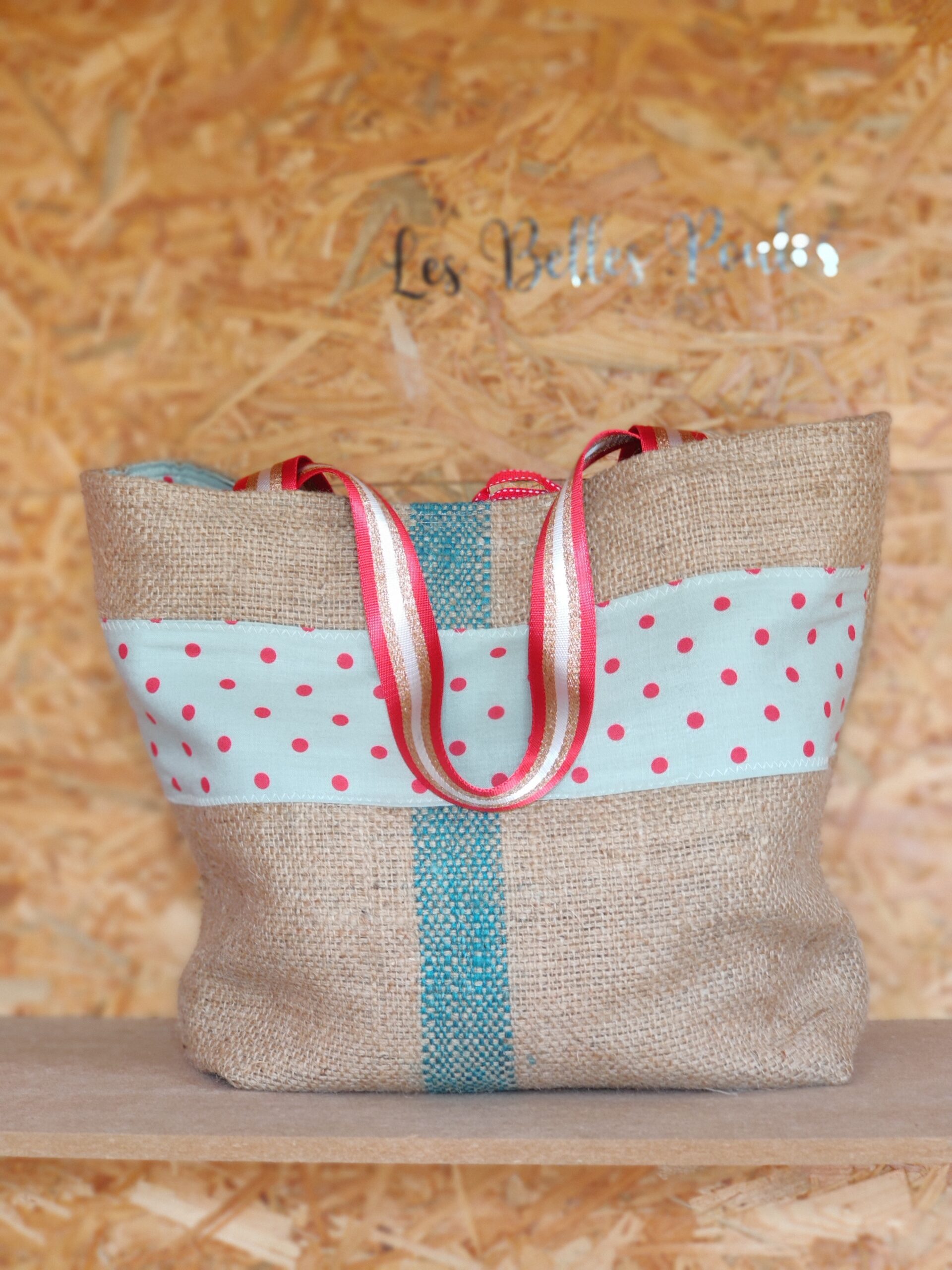 sac fait main en toile de jute de café recyclé les belles poules