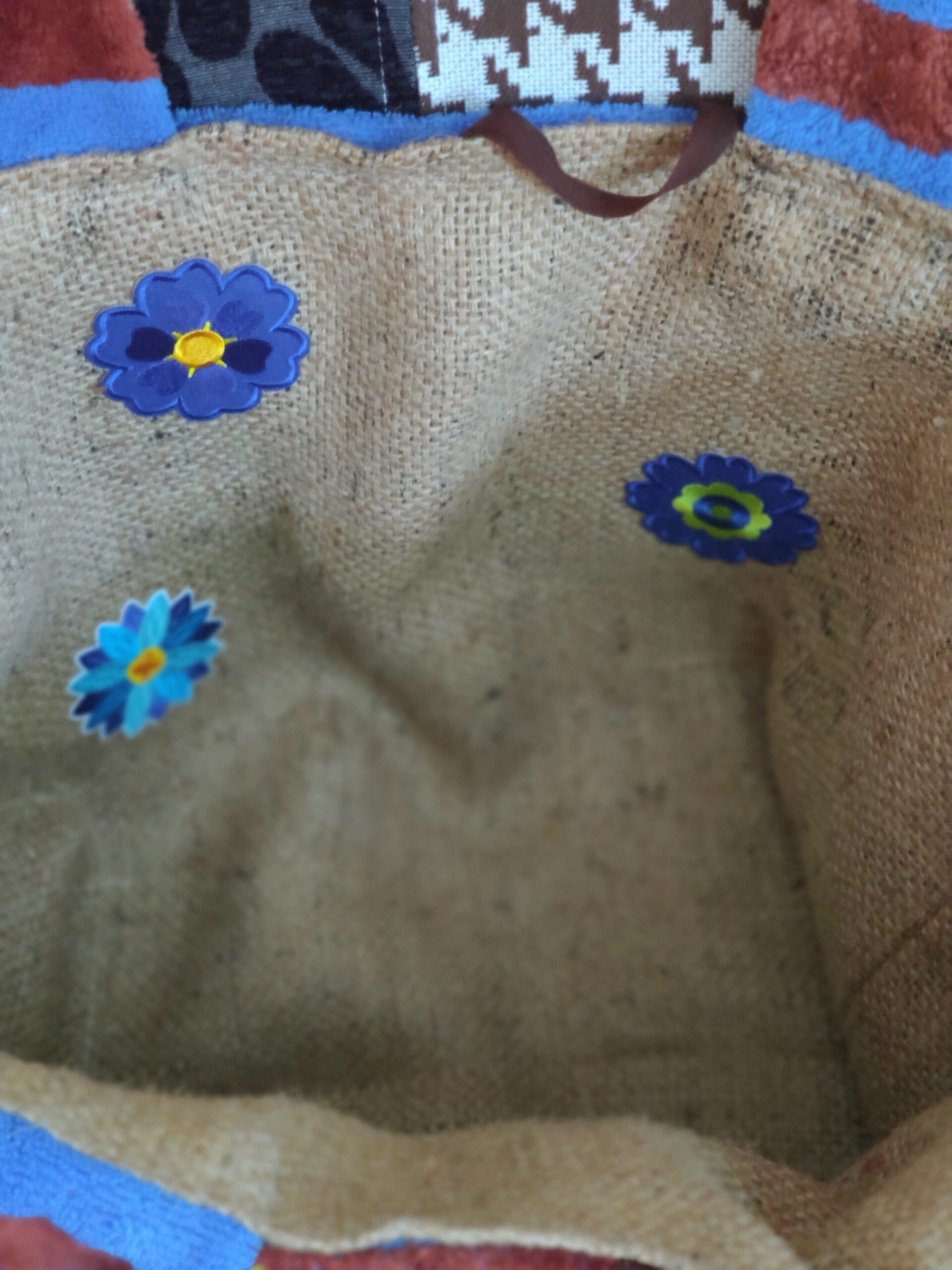 SAC FAIT MAIN EN TOILE DE JUTE DE CAFE RECYCLE UNIQUE LES BELLES POULES