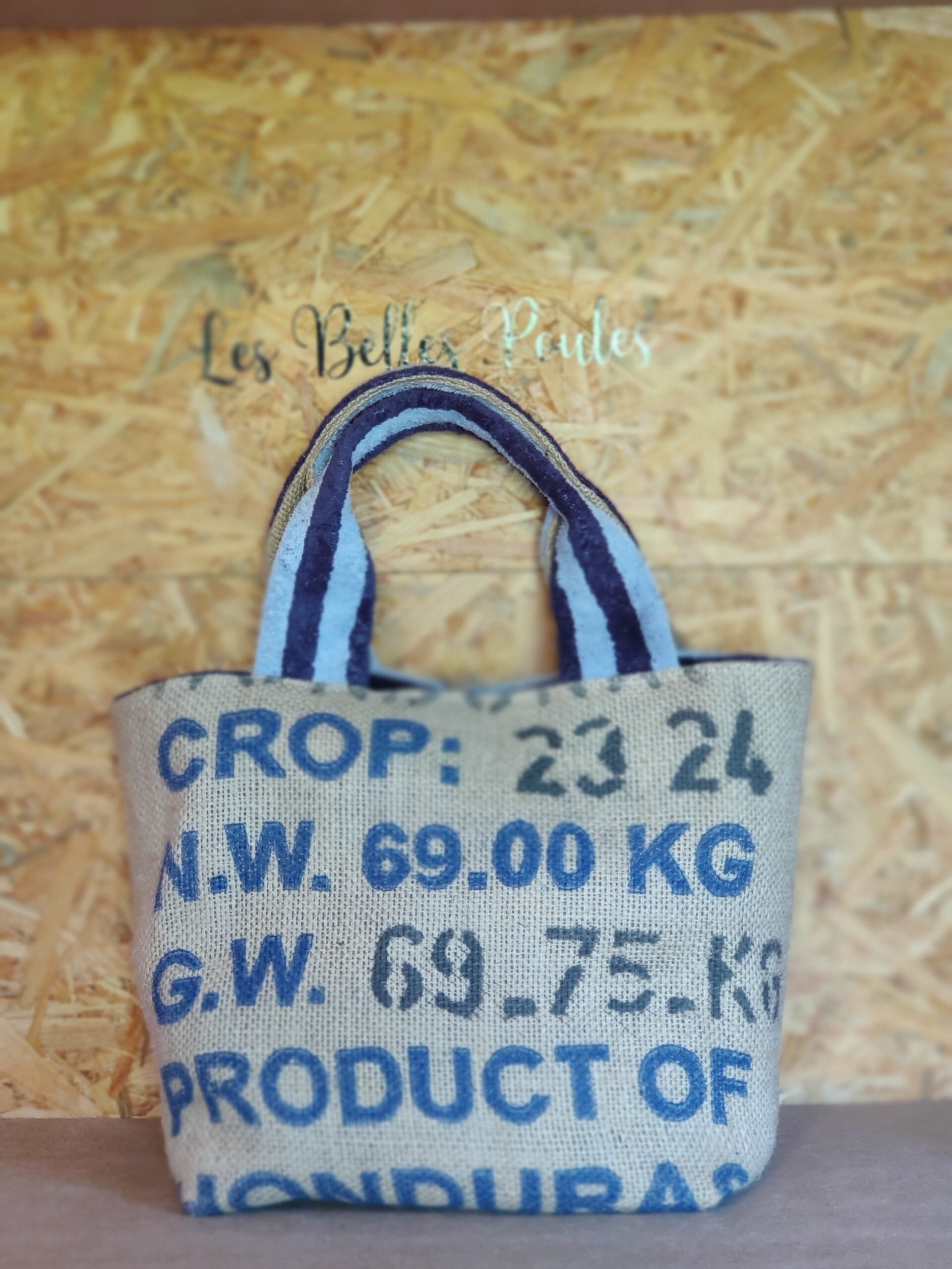 SAC EN TOILE DE JUTE DE CAFE RECYCLE FAIT MAIN UNIQUE LES BELLES POULES
