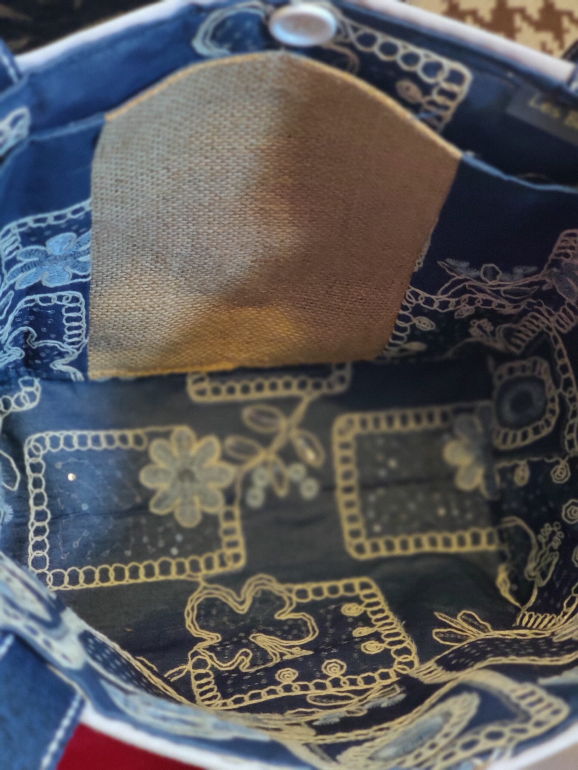 SAC FAIT MAIN EN TOILE DE JUTE DE CAFE RECYCLE LES BELLES POULES